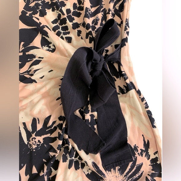 Taylor for a Pea in the Pod floral maternity dress, size small - Picture 4 of 4